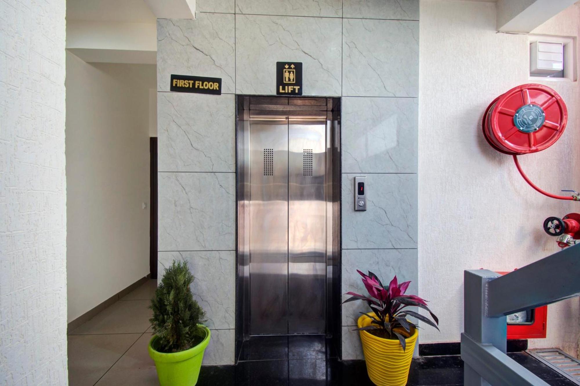 Hotel M.S ชัยปุระ ภายนอก รูปภาพ