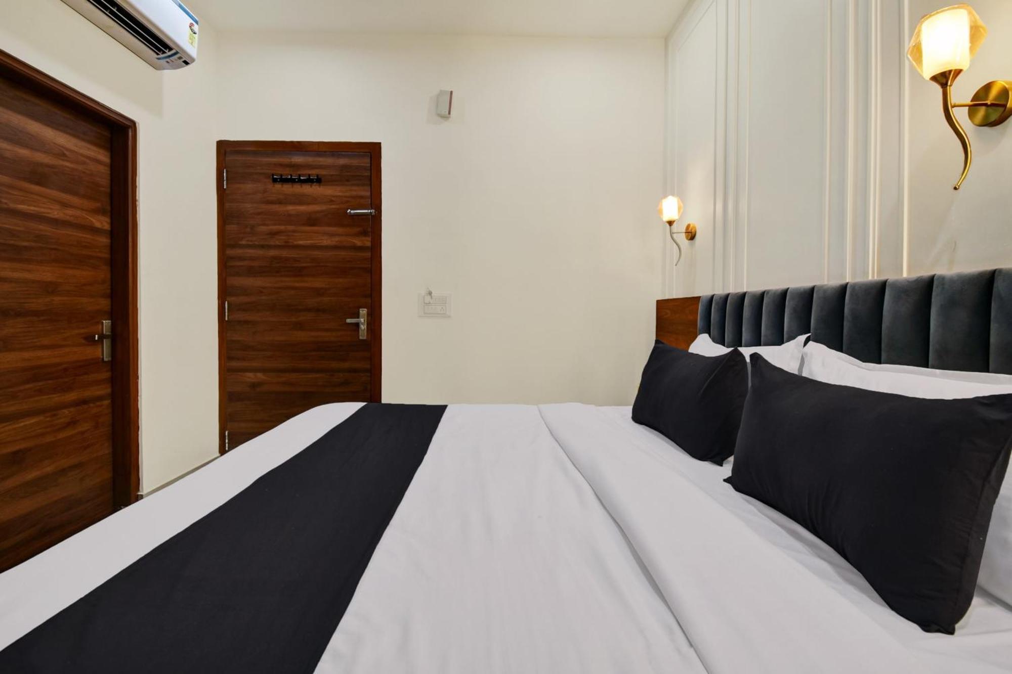 Hotel M.S ชัยปุระ ภายนอก รูปภาพ