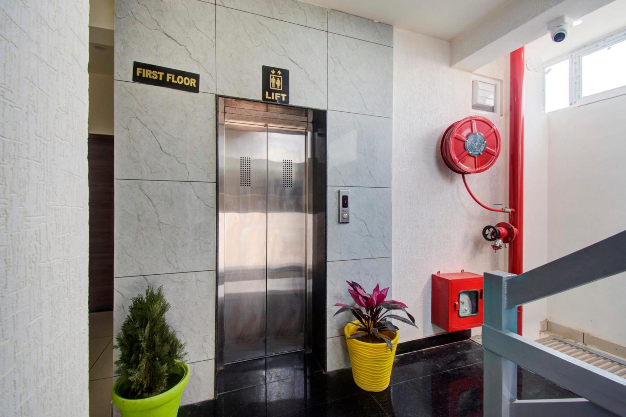 Hotel M.S ชัยปุระ ภายนอก รูปภาพ