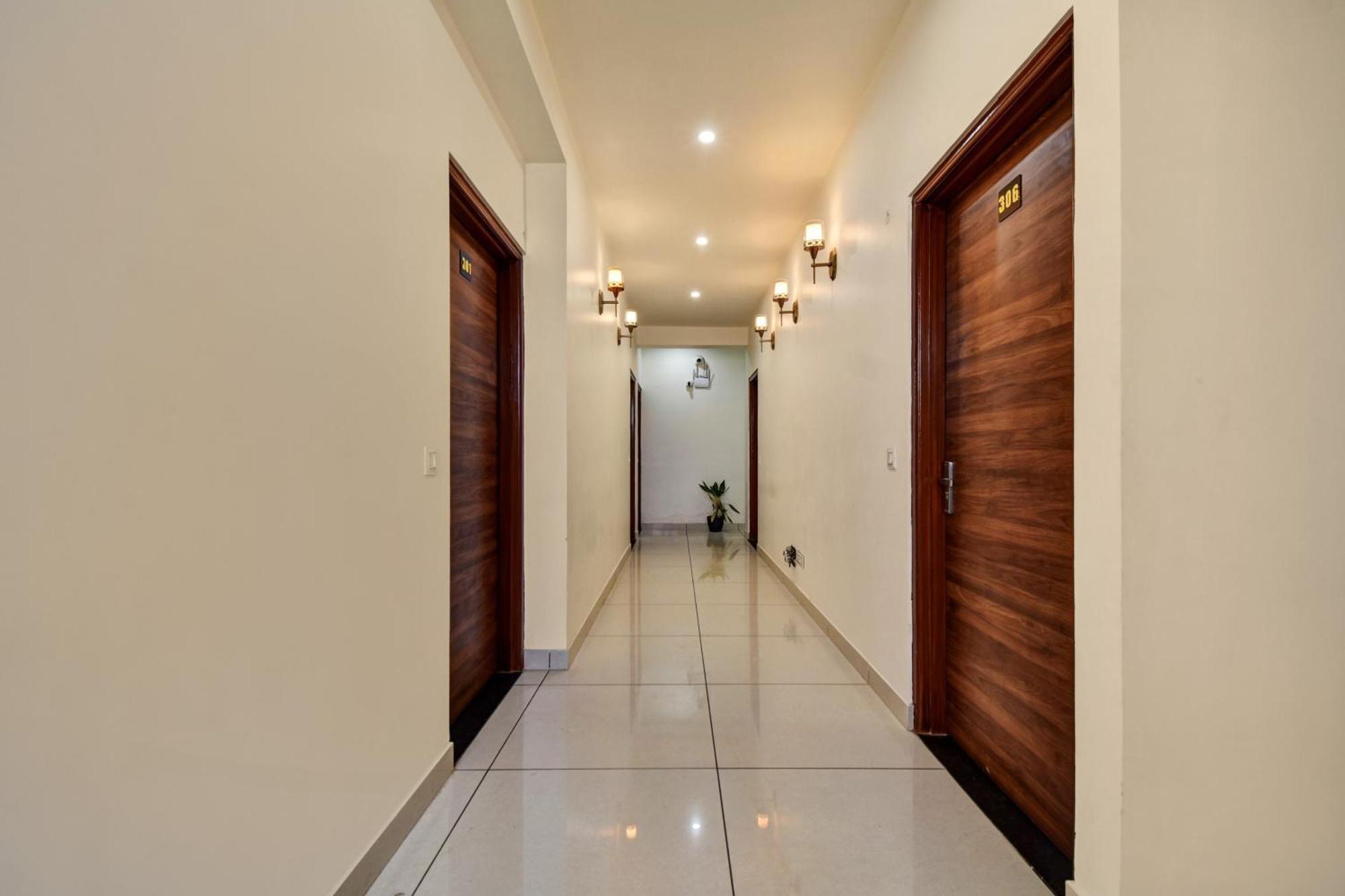Hotel M.S ชัยปุระ ภายนอก รูปภาพ