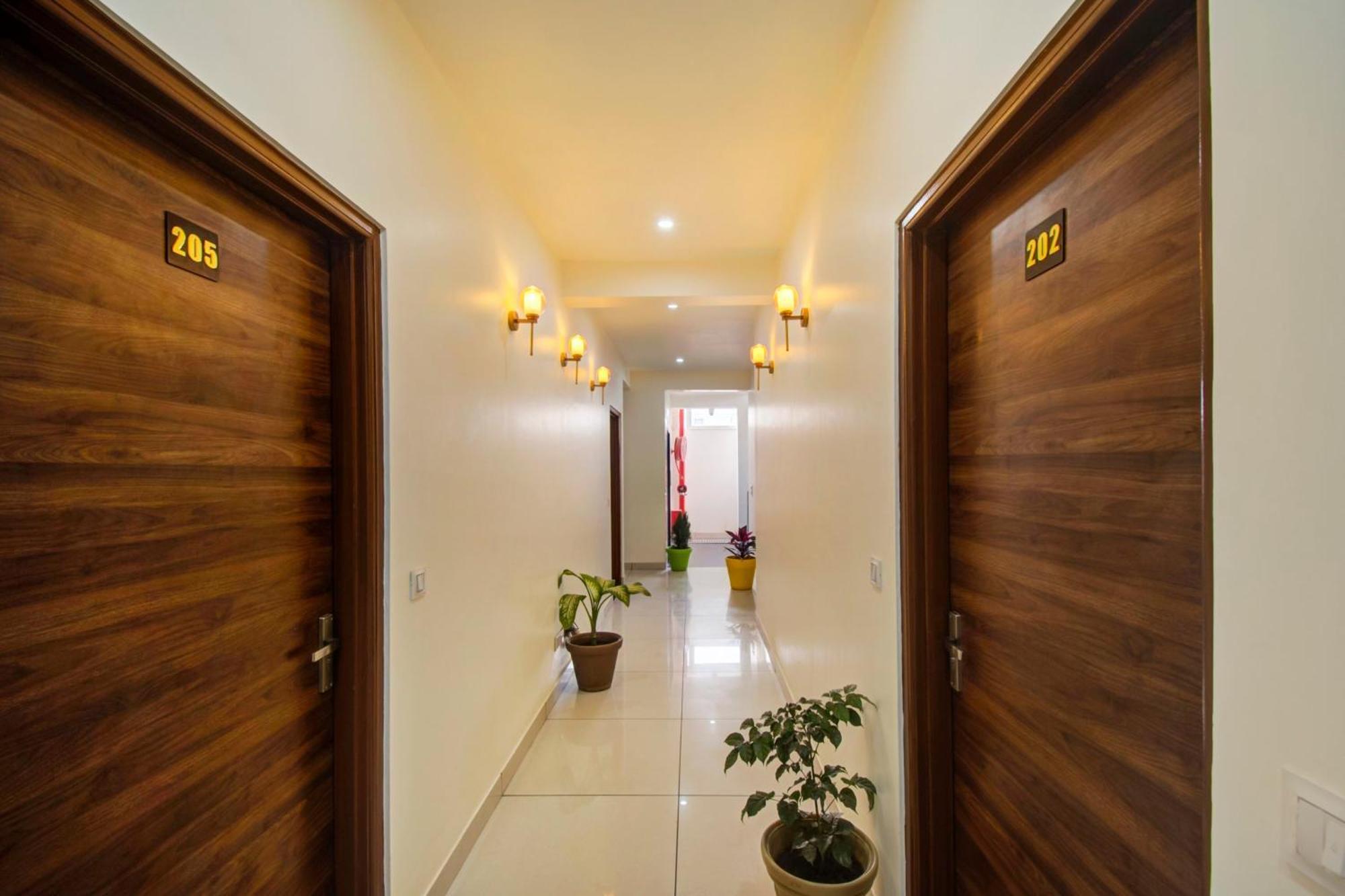 Hotel M.S ชัยปุระ ภายนอก รูปภาพ